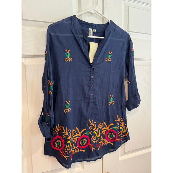 NEW Cotton Daisy  Floral Embroidered Blouse Tunic Shirt – Size Medium - Picture 3 of 6